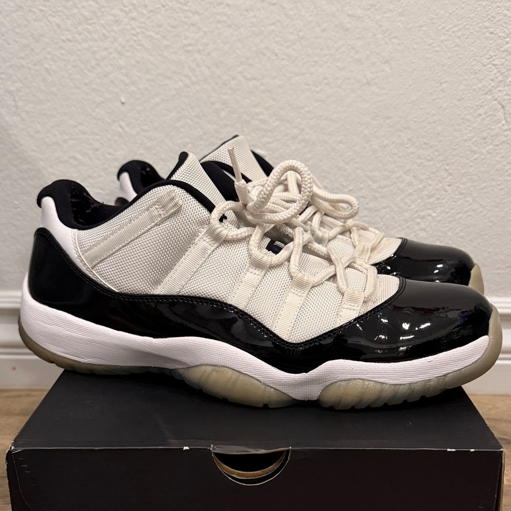Jordan 11 Retro Low Concord